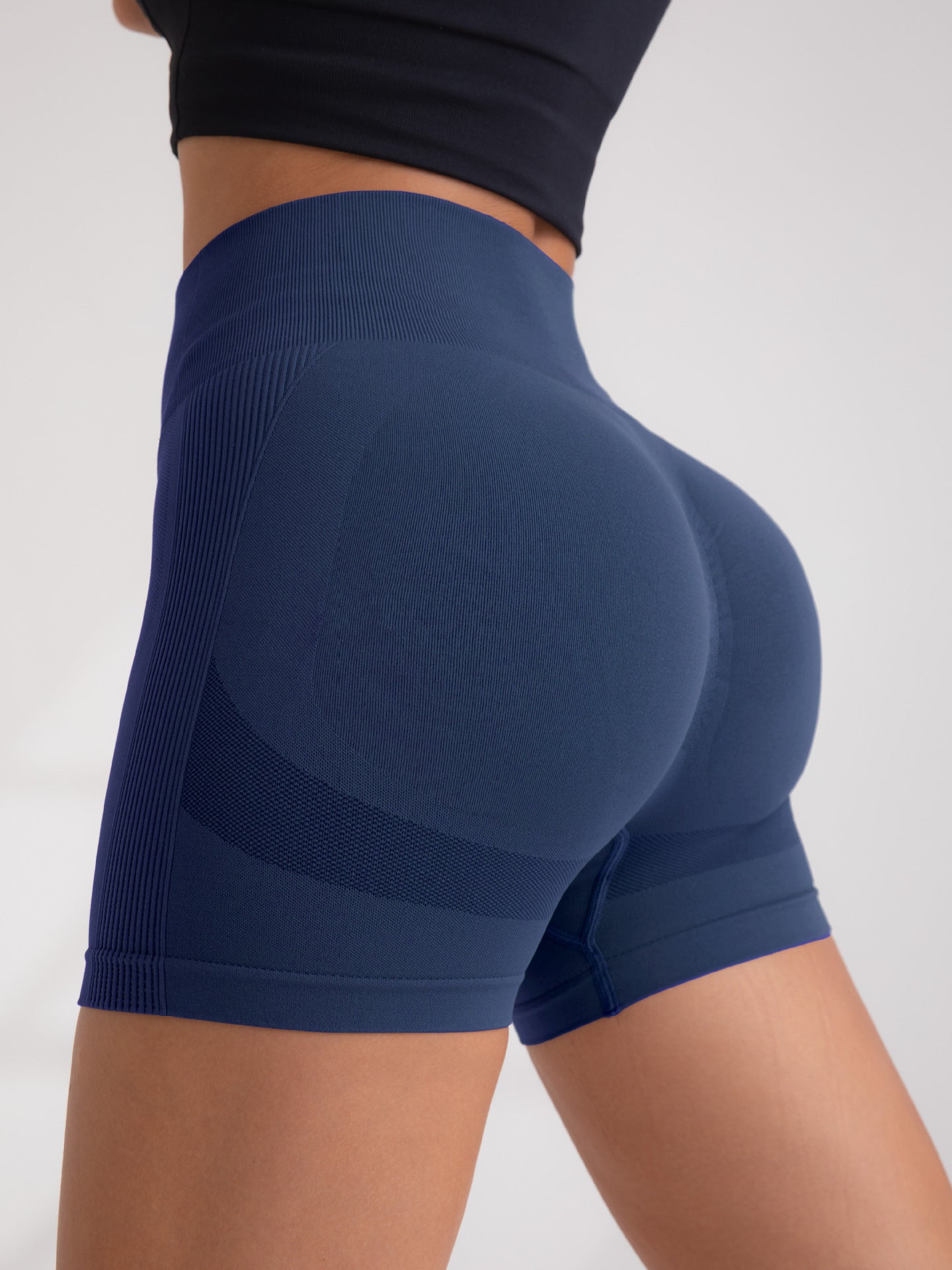 Seamless Yoga Shorts For Women In European And American Styles