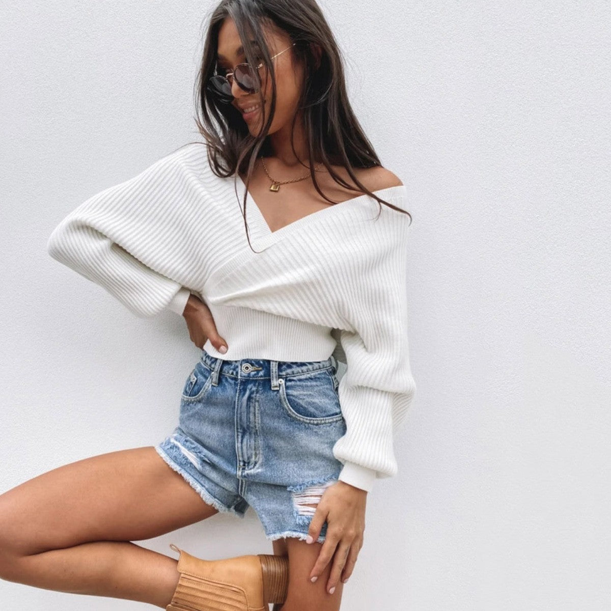 Loose Sweater off shoulder