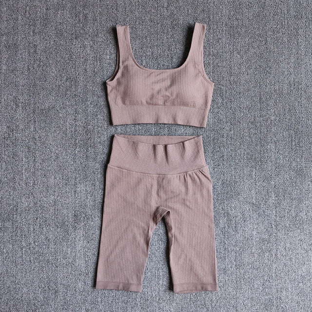 Seamless Women Yoga Set Sports Bra Shorts